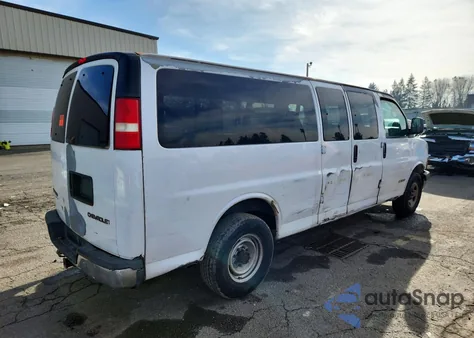 2005 Chevrolet Express G3500 from USA, damaged, VIN 1GAHG39U851206702